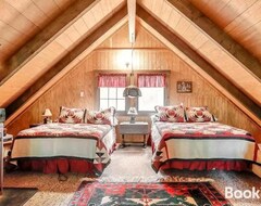 Hele huset/lejligheden Chalet Cabin W Huge Deck, Fire Pit, & Fireplace! (Little Orleans, USA)