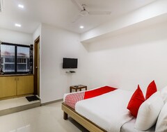 Oyo 48254 Hotel D Veeray (Ahmedabad, Indien)