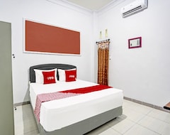 Hotel Oyo 91848 Kost As-salaam Syariah (Lamongan, Indonesia)