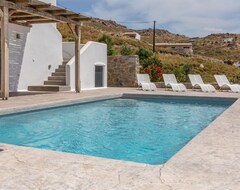 Otel Mikri Villas (Naxos - Chora, Yunanistan)