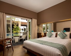 Khách sạn Grand Ixora Kuta Resort (Kuta, Indonesia)