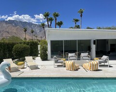 Cijela kuća/apartman Racquet Club Retreat: Pool, Privacy, Sun! (North Palm Springs, Sjedinjene Američke Države)
