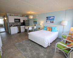 Hotel Beachcomber Resort (Avalon, USA)