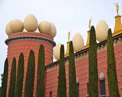 Mas Falgarona Hotel Boutique & Spa (Aviñonet de Puig Ventós, España)