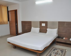 Khách sạn Hotel Excellency Inn (Nashik, Ấn Độ)