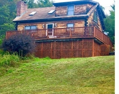 Toàn bộ căn nhà/căn hộ Charming & Secluded Log Cabin On 50 Acres (Bradford, Hoa Kỳ)