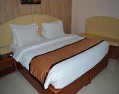 Khách sạn Kandy PLR Hotel (Tirupati, Ấn Độ)