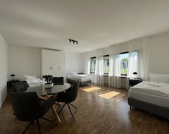 Toàn bộ căn nhà/căn hộ Apartment 1 Near Montabaur A3 (Großholbach, Đức)