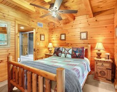 Cijela kuća/apartman Log Cabin Living In Blanco - 4 Bedrooms/3 Baths In Secluded And Cozy Comfort (Blanco, Sjedinjene Američke Države)