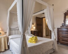 Toàn bộ căn nhà/căn hộ Private Villa With A/c, Private Pool, Wifi, Tv, Patio, Panoramic View, Close To San Gimignano (Viano, Ý)