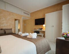 Hotel Barberini Suites (Rome, Italy)
