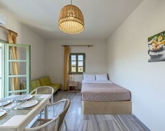 Hotel Ambeli Apartments (Perivolos, Grecia)