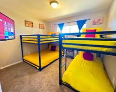 Cijela kuća/apartman 420 Friendly Hottub, Arcade, 7beds Home (Pueblo, Sjedinjene Američke Države)