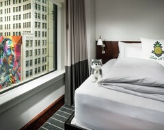 Staypineapple, An Iconic Hotel, The Loop (Chicago, USA)