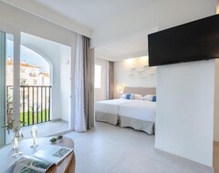 Hotel Carema Beach Menorca (Ciutadella, Spain)