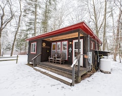 Casa/apartamento entero Ellis -lakeside Cabin On Beach Pond With Wood Fired Finnish Sauna (Norwich, EE. UU.)