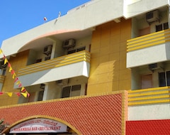 Khách sạn OYO Shree Mookambika Guest House Near Sri Someshwara Swami Temple (Bengaluru, Ấn Độ)