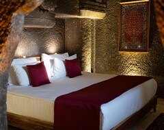 Hotel Sah Saray Cave Suites (Göreme, Turkey)