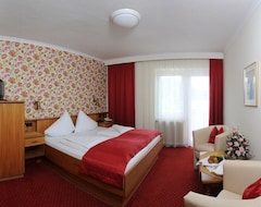 Hotelli Hotel Silvia (St. Kanzian am Klopeiner See, Itävalta)