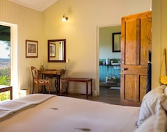 Khách sạn Three Tree Hill Lodge (Bergville, Nam Phi)