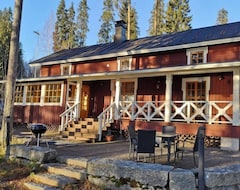 Toàn bộ căn nhà/căn hộ Vacation Home Mustalahden Makasiini In Multia - 9 Persons, 3 Bedrooms (Multia, Phần Lan)