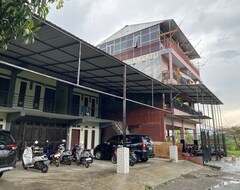 Khách sạn Oyo 93414 Wisma Ratu Syariah (Pinrang, Indonesia)