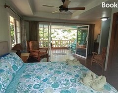 Khách sạn Villas At Gone Fishing Panama Resort (Boca Chica, Panama)