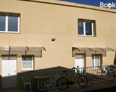 Entire House / Apartment Amistad Y Convivencia 2 (Baraona, Spain)
