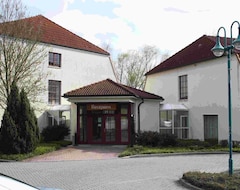 Khách sạn Hotel Robinienhof (Gommern, Đức)