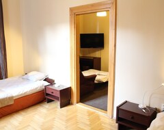 Otel Cracow Old Town Guest House (Krakov, Polonya)