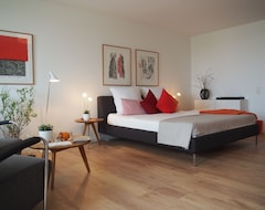 Cijela kuća/apartman Exclusive, Modern Apartment With Balcony Near Mhh, Ini, Tui (Hannover, Njemačka)