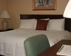 Maron Hotel & Suites (Danbury, USA)