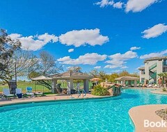 Entire House / Apartment Resort Style Apt - Balcony Unit - Salt Water Pool (Scottsdale, USA)