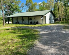 Entire House / Apartment Beautiful County House. Perfect Nature Getaway/hunting/relaxing (McLeansboro, USA)