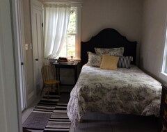 Entire House / Apartment “step Back In Time” 1880’ Charmer (Camden, USA)