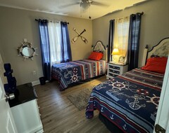 Toàn bộ căn nhà/căn hộ Homosassa Rustic Retreat With Inground Pool & Privacy, 10 Min From The Springs! (Homosassa, Hoa Kỳ)