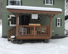 Toàn bộ căn nhà/căn hộ Cozy Farmhouse Cottage (Sutton-Alpine, Hoa Kỳ)