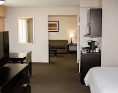 Holiday Inn Express & Suites Bakersfield Airport, An Ihg Hotel (Bakersfield, USA)