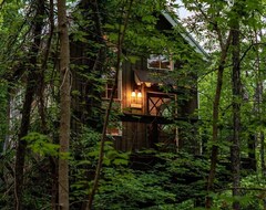 Hele huset/lejligheden Treetop Hideaways: The Redbud Treehouse (Chattanooga, USA)