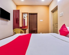 Khách sạn OYO 29878 Sri Abirami Inn (Puducherry, Ấn Độ)