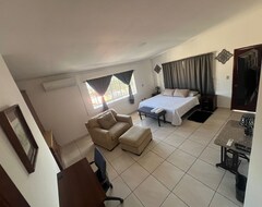 Hotel Hostal Domenica Isabellas (San Salvador, El Salvador)