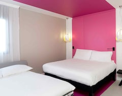 Hotel Ibis Styles Nimes Gare Centre (Nîmes, France)