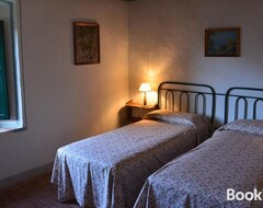 Entire House / Apartment Collerosso (Calci, Italy)