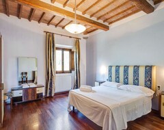 Hotel Granai Estate (Empoli, Italy)