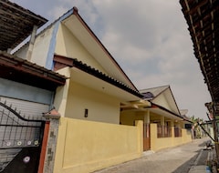 Otel Spot On 92902 Sunyoto Homestay Syariah (Mojokerto, Endonezya)