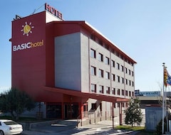 Hotel Basic (Villafranca del Panadés, España)