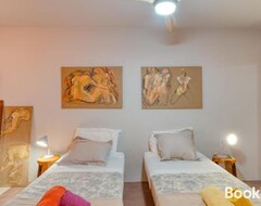 Koko talo/asunto Oceanfront 2-bedroom Apartment In Praia Formosa (Funchal, Portugali)