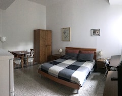 Khách sạn Hotello (Gallarate, Ý)