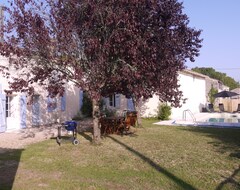 Casa rural 3 Rue Des Oiseux - Farmhouse Holiday Rental (Aujac, Pháp)