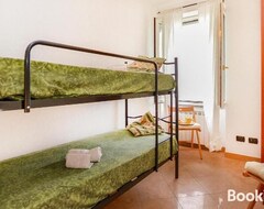 Cijela kuća/apartman Three-bedroom Apartment In Localitaa&apos;bracco (ge) (Moneglia, Italija)